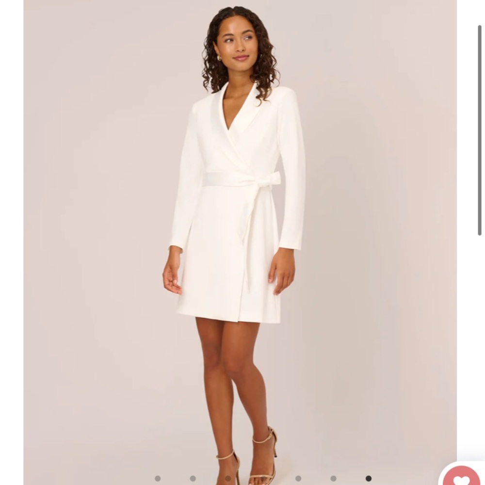 ADRIANNA PAPELL LONG SLEEVE CREPE DRESS WITH TUXEDO COLLAR IN IVORY